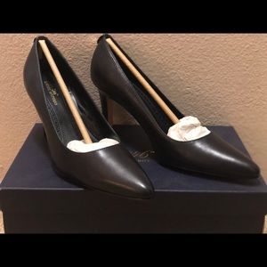 Brooke Brothers Navy Pumps